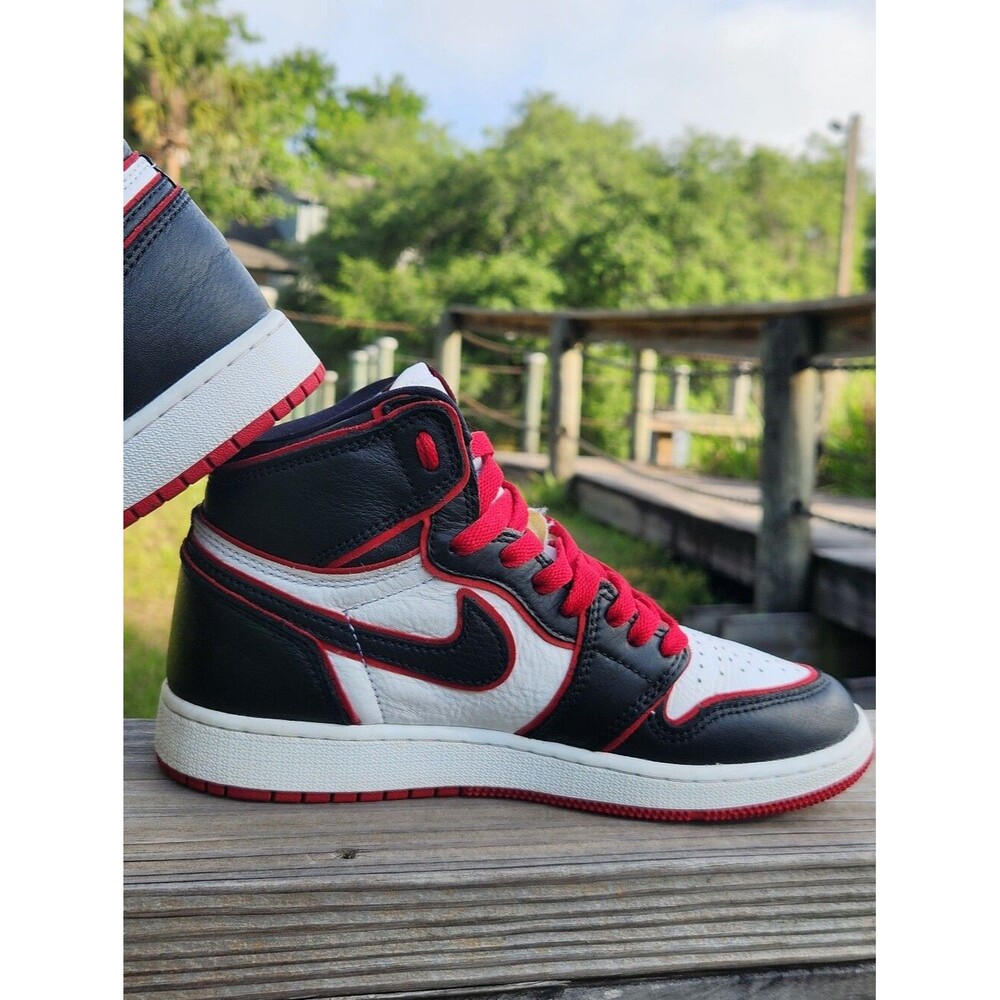 Nike Air Jordan 1 Retro 'Bloodline' Big Kids Size 4.5 Youth Black Red Sneackers - Picture 6 of 15